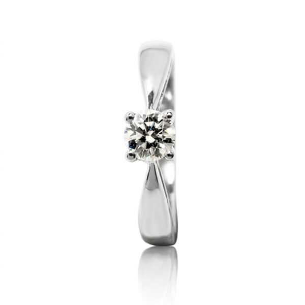 Solitario oro blanco diamante